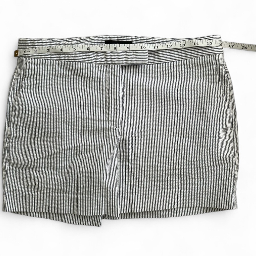 Ann Taylor Seersucker Shorts Tailored Design - Picture 5 of 10